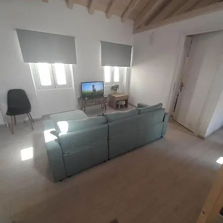 Elli's House